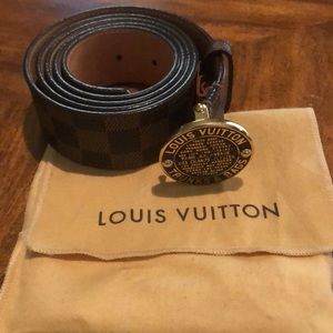Louis Vuitton Men’s belt